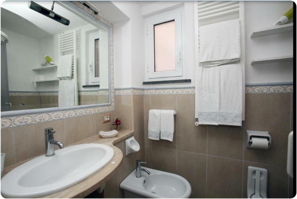 Vivalavida Ischia Apartment Bagian luar foto
